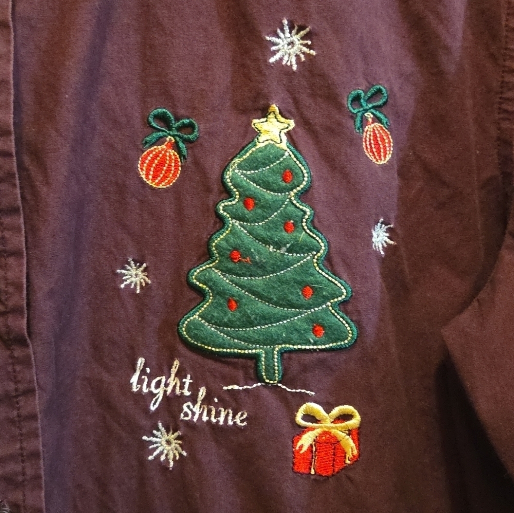 Disney Winnie The Pooh Embroidered Christmas Button Down Maroon Blouse size XL - Picture 4 of 9